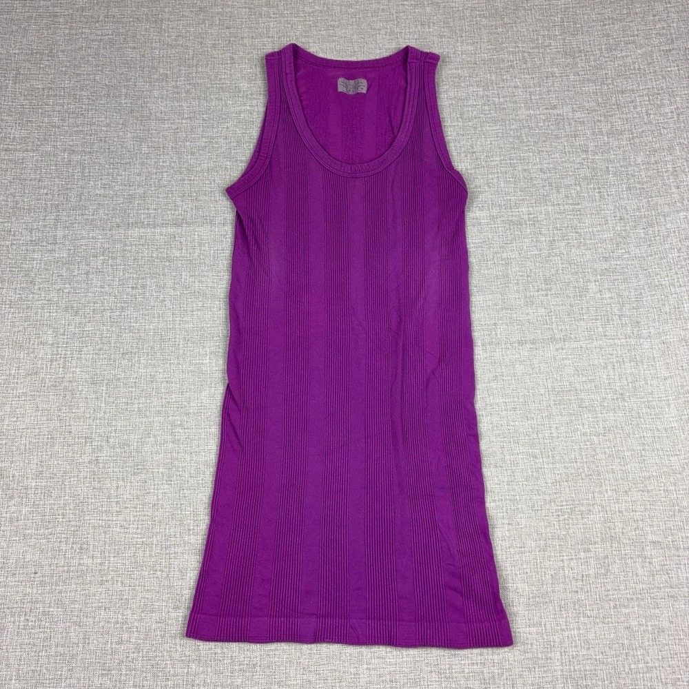 Athleta Tank Top Womens Medium Purple Ribbed Scoop Neck Stretch Yoga Gym Workout